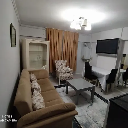Uskudar Halk Caddesi Apartment