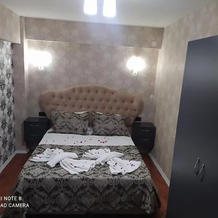 Uskudar Halk Caddesi Apartment