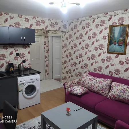 Uskudar Halk Caddesi Apartment *